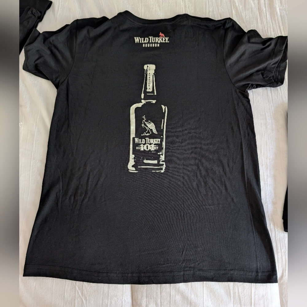 Wild Turkey Bourbon " Trust Your Spitit" Black Short Sleeve T Shirt ~ - Picture 4 of 5